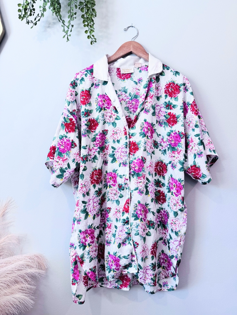 Vintage Victoria's Secret White Button-Up Pj Shirt Pink & Red Floral Print M/L